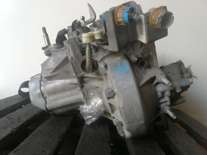 Recambio de caja cambios para peugeot 308 5fw referencia OEM IAM 20DP42  