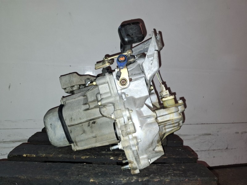 Recambio de caja cambios para citroen c3 hfx referencia OEM IAM 20CP14  