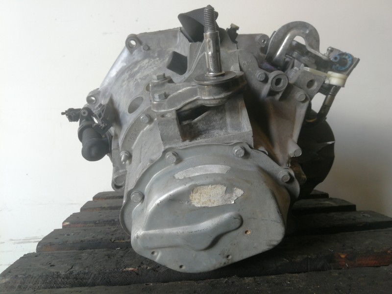 Recambio de caja cambios para peugeot 308 5fw referencia OEM IAM 20DP42  