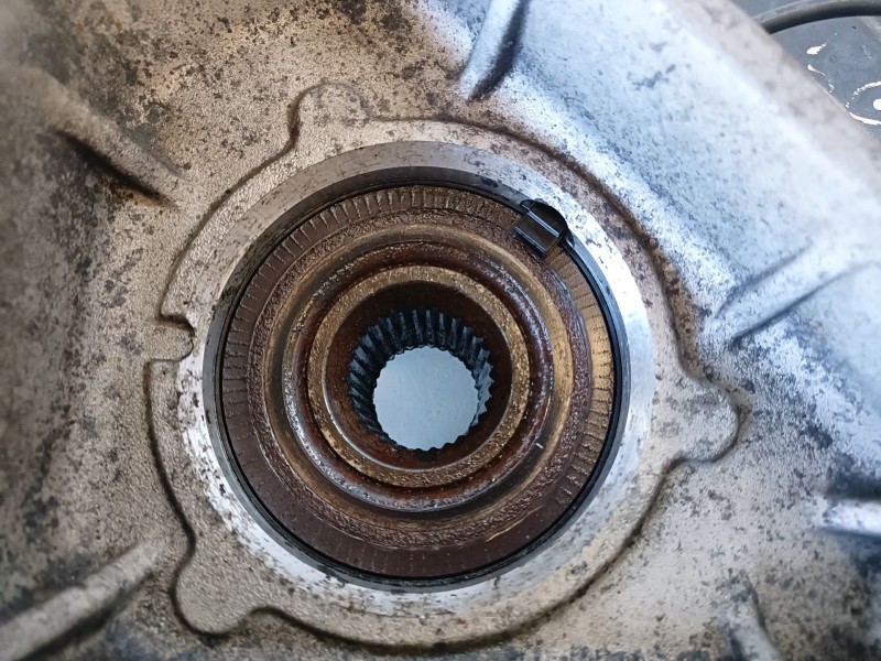 Recambio de mangueta trasera derecha para land rover range rover sport 306dt referencia OEM IAM   