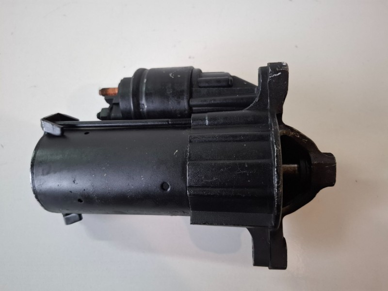 Recambio de motor arranque para citroen c3 hfx referencia OEM IAM 0986013850  