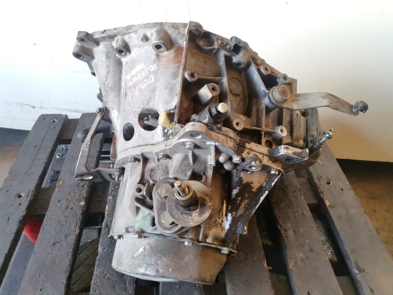 Recambio de caja cambios para peugeot 206 rhy referencia OEM IAM 20DM18  