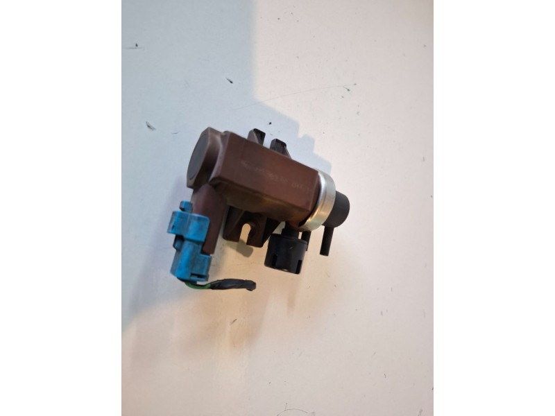Recambio de valvula aire adicional para ford focus c-max (cap)(2003) g6da referencia OEM IAM 72832804  