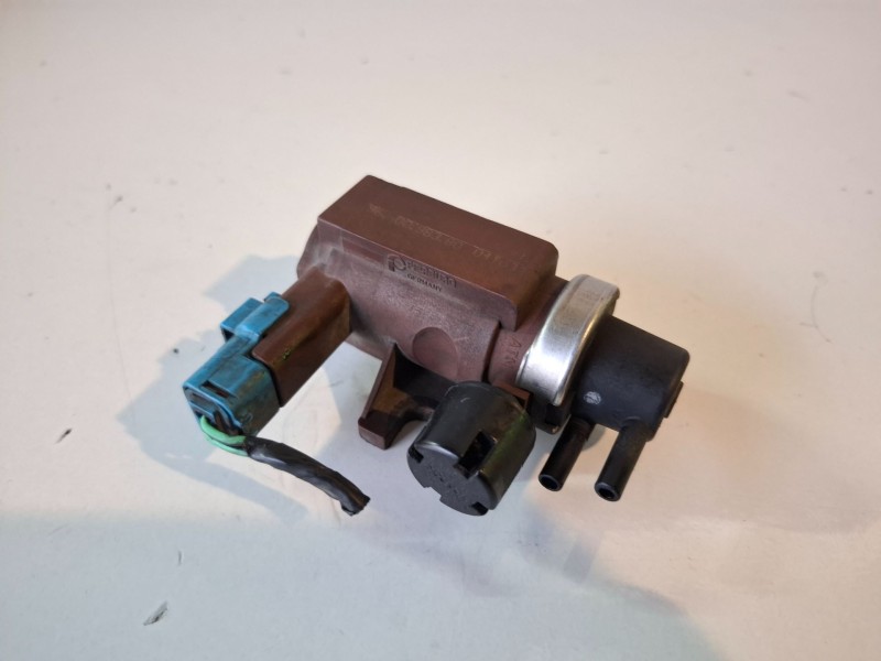 Recambio de valvula aire adicional para ford focus c-max (cap)(2003) g6da referencia OEM IAM 72832804  