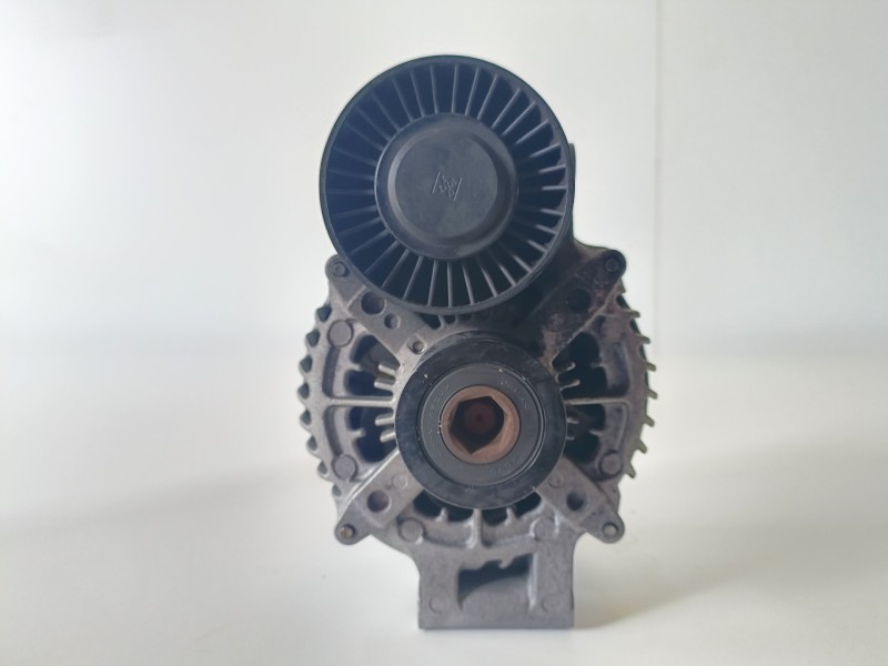 Recambio de alternador para bmw serie 3 coupe (e92) n43b20a referencia OEM IAM 755046802  