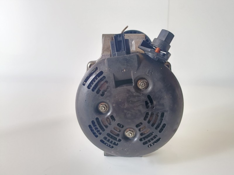 Recambio de alternador para bmw serie 3 coupe (e92) n43b20a referencia OEM IAM 755046802  