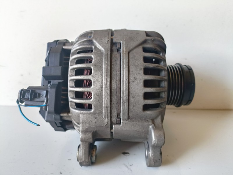 Recambio de alternador para volkswagen passat berlina (3b3) avf referencia OEM IAM 0124515010  