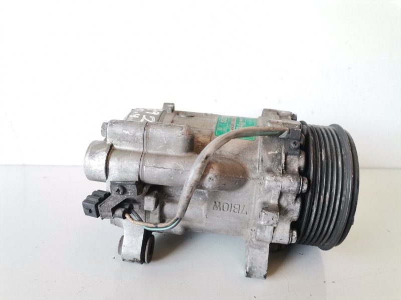 Recambio de compresor aire acondicionado para volkswagen polo iii (6n1) aex referencia OEM IAM 6N0820803A  