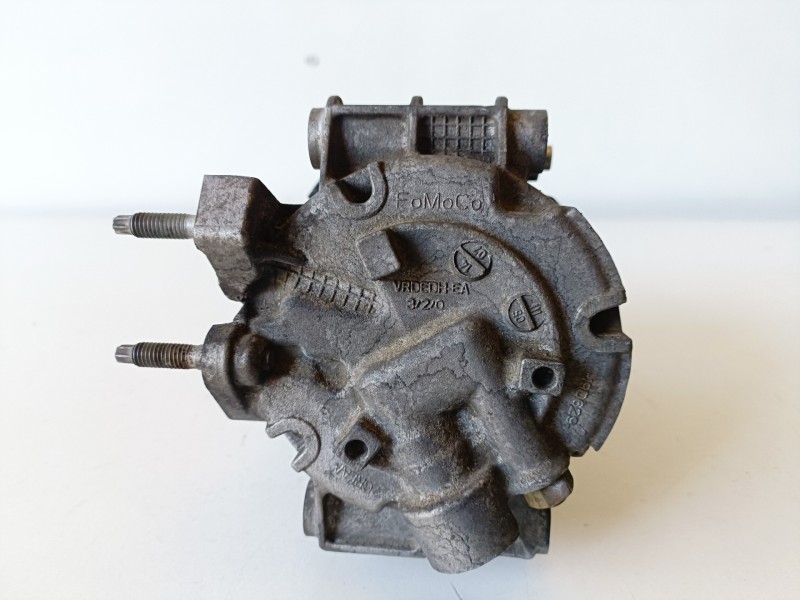 Recambio de compresor aire acondicionado para ford fiesta (cnn) ugjc referencia OEM IAM AV1119D629AC  