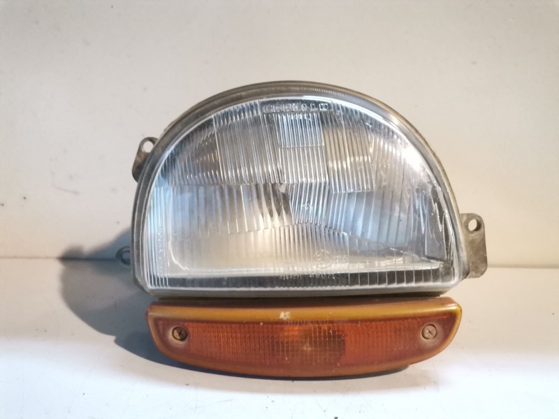 Recambio de faro derecho para renault twingo i (c06) d7f7 referencia OEM IAM 7700820022  