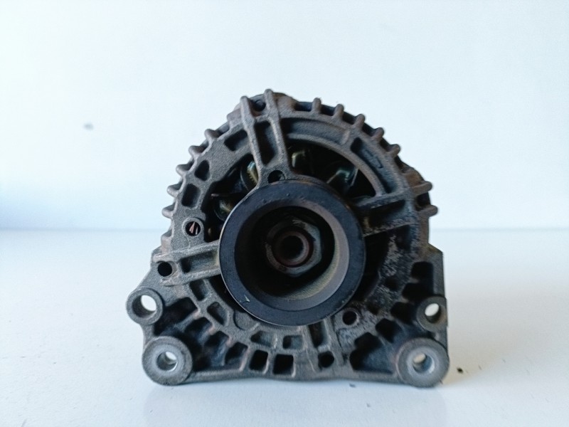 Recambio de alternador para seat ibiza berlina (6j5) bxw referencia OEM IAM 037903025M  