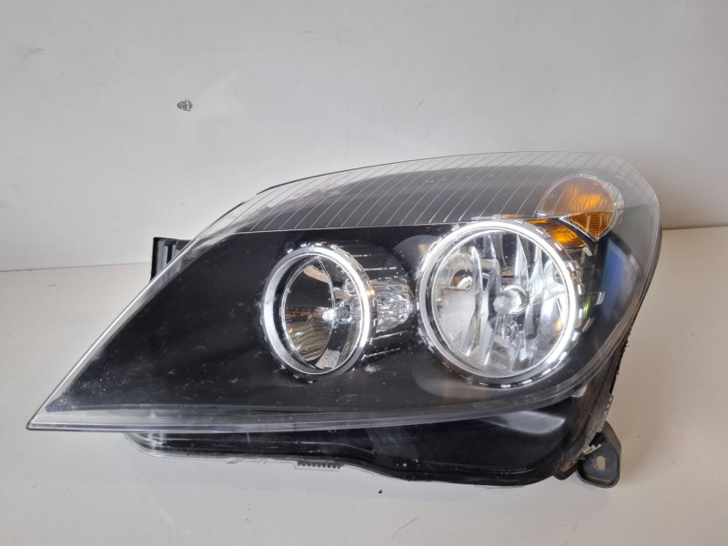 Recambio de faro izquierdo para opel astra h berlina z16xe1 referencia OEM IAM   