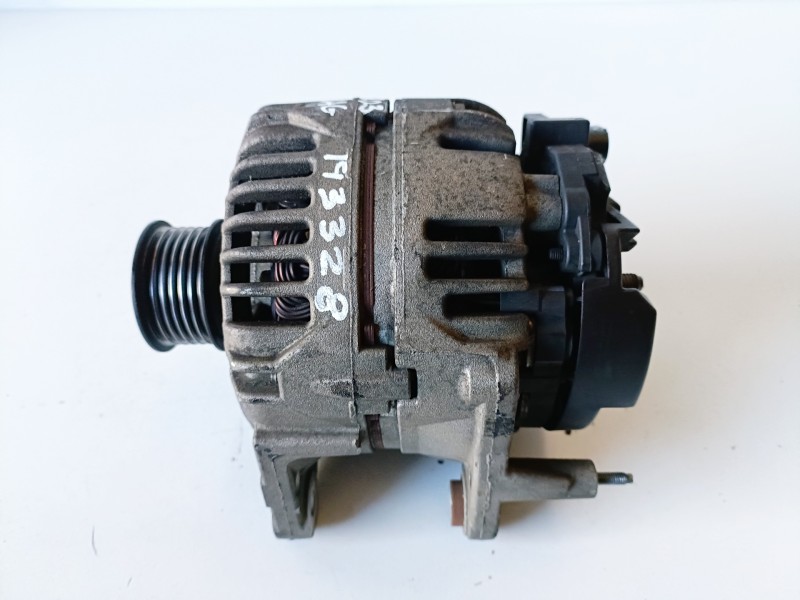 Recambio de alternador para seat ibiza berlina (6j5) bxw referencia OEM IAM 037903025M  