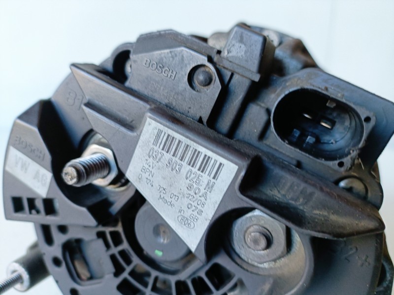 Recambio de alternador para seat ibiza berlina (6j5) bxw referencia OEM IAM 037903025M  
