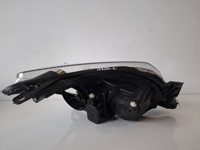Recambio de faro izquierdo para opel astra h berlina z16xe1 referencia OEM IAM   