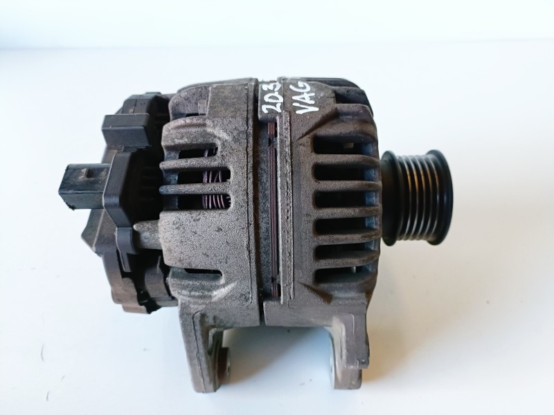 Recambio de alternador para seat ibiza berlina (6j5) bxw referencia OEM IAM 037903025M  