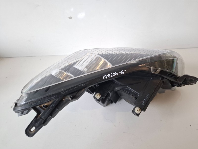 Recambio de faro izquierdo para opel astra h berlina z16xe1 referencia OEM IAM   