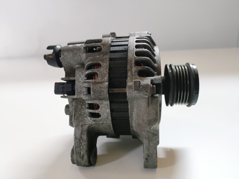 Recambio de alternador para nissan kubistar (x76) k9k710 referencia OEM IAM 8200120286  