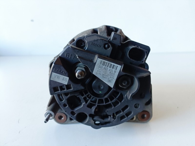 Recambio de alternador para seat ibiza berlina (6j5) bxw referencia OEM IAM 037903025M  