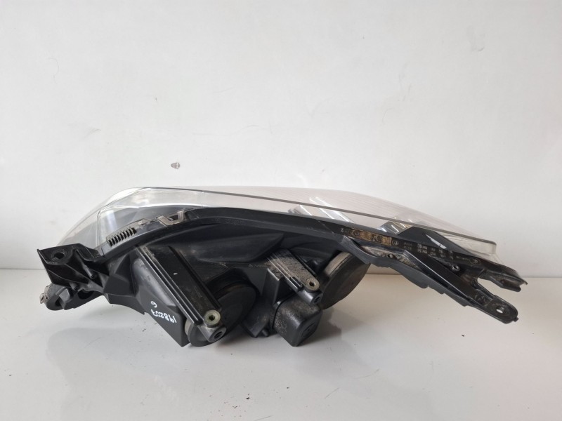 Recambio de faro derecho para opel astra h berlina z16xe1 referencia OEM IAM   