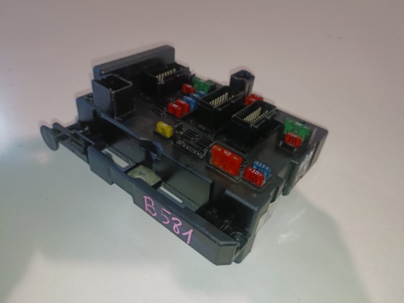 Recambio de caja reles / fusibles para peugeot 307 (s1)(04.2001) nfu referencia OEM IAM 9643538180  