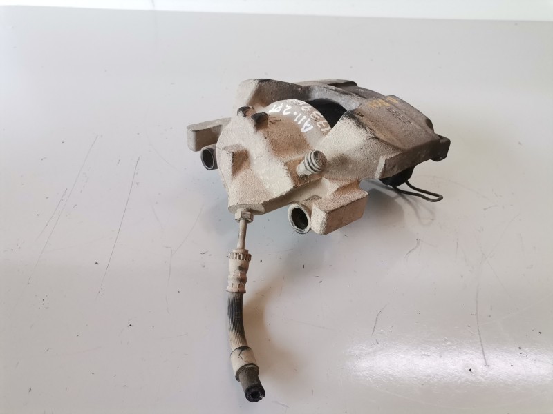 Recambio de pinza de freno delantera derecha para renault laguna ii grandtour (kg0) m9r742 referencia OEM IAM   
