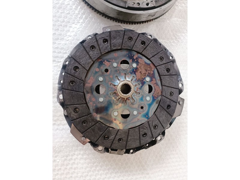 Recambio de kit embrague para peugeot 5008 ah01 referencia OEM IAM   