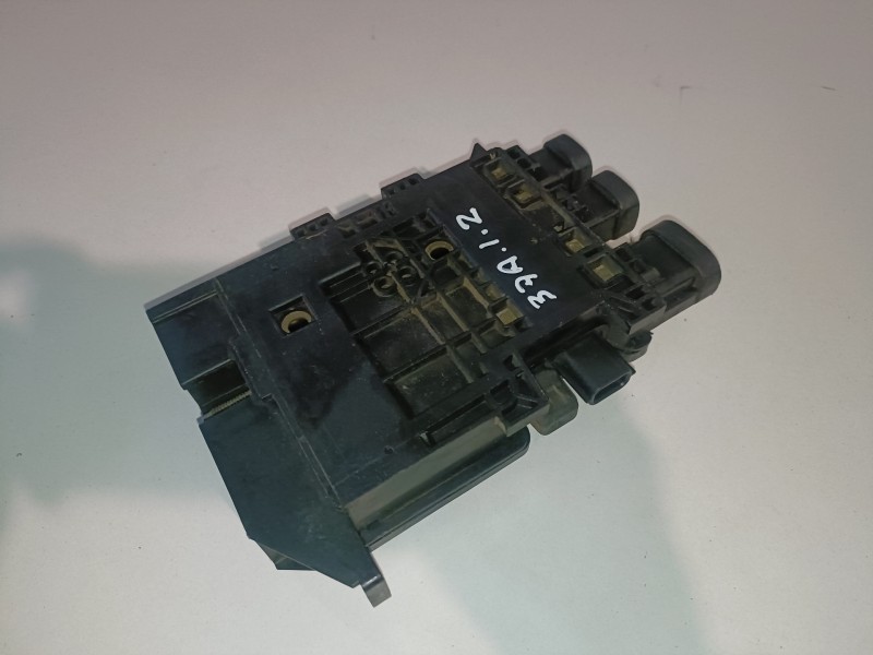 Recambio de modulo electronico para renault megane iii berlina 5p k9k832 referencia OEM IAM 243800011R  