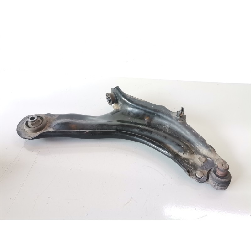 Recambio de brazo suspension inferior delantero derecho para renault kangoo ii (f/kw0) k9k800 referencia OEM IAM 8200586567  