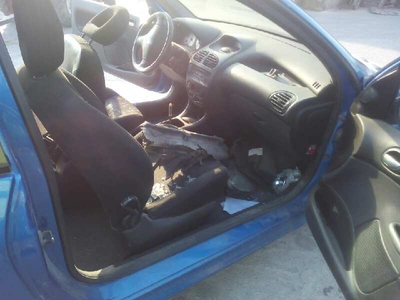 peugeot 206 del año 2004