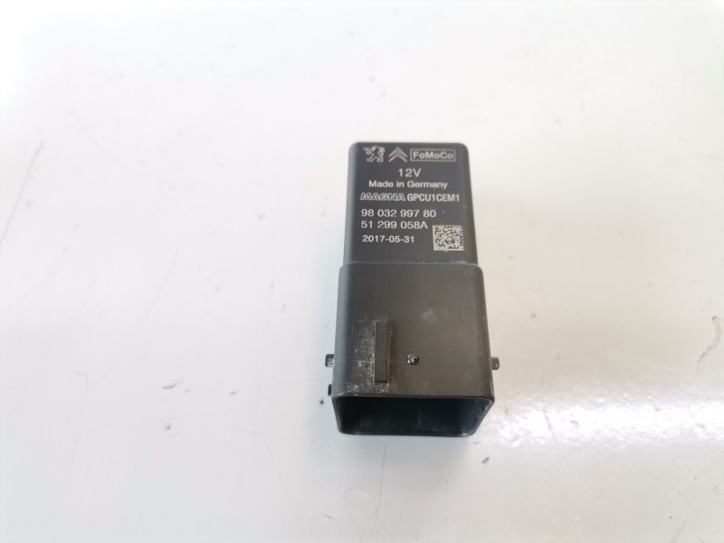 Recambio de caja precalentamiento para citroen berlingo furgón bh02 referencia OEM IAM 9803299780  