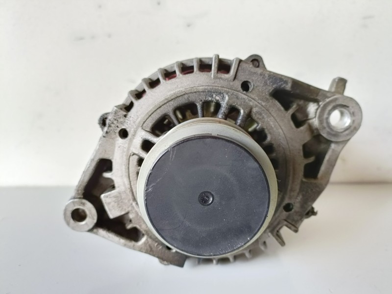 Recambio de alternador para nissan patrol gr (y61) zd30ddti referencia OEM IAM CGB19752  