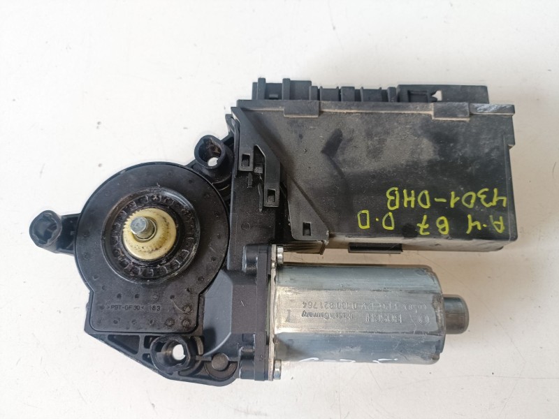 Recambio de motor elevalunas delantero derecho para audi a4 berlina (8e) blb referencia OEM IAM 8E1959802B  