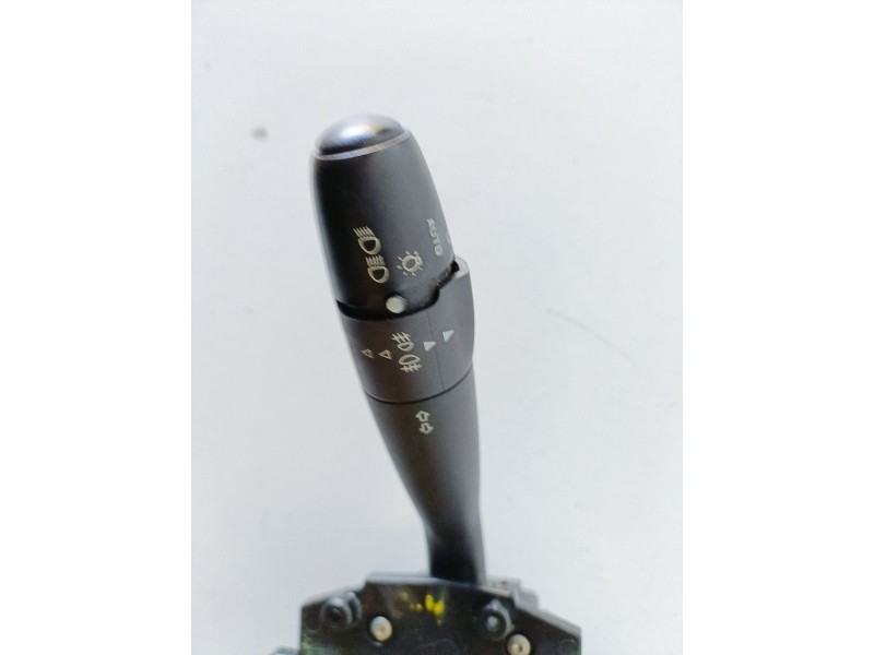 Recambio de mando luces para citroen c4 berlina 9hx referencia OEM IAM 96644965XT  