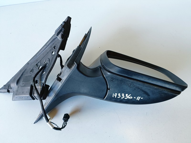 Recambio de retrovisor derecho para mercedes-benz clase c (bm 204) berlina 646811 referencia OEM IAM A2048100419  