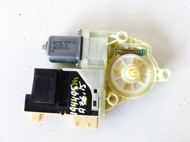 Recambio de motor elevalunas delantero derecho para citroen c4 berlina 9hx referencia OEM IAM 965496100  