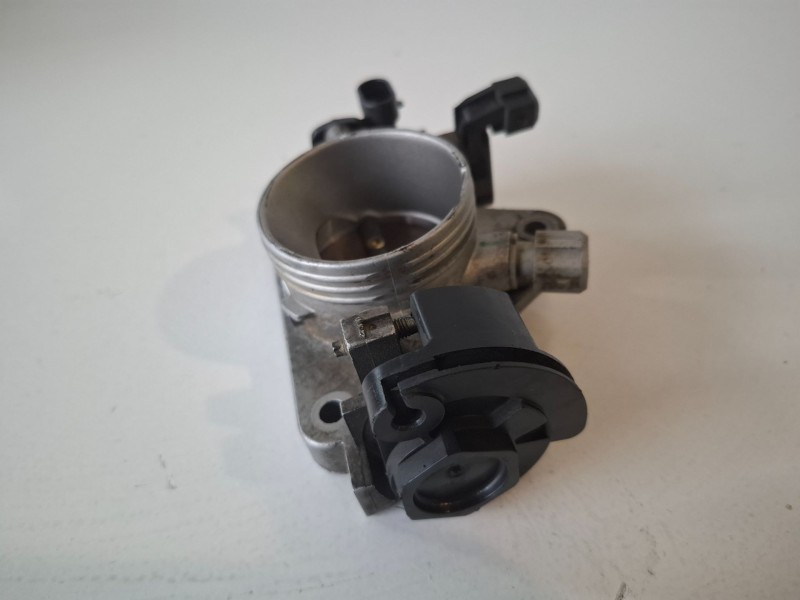 Recambio de caja mariposa para peugeot 206 nfz referencia OEM IAM   