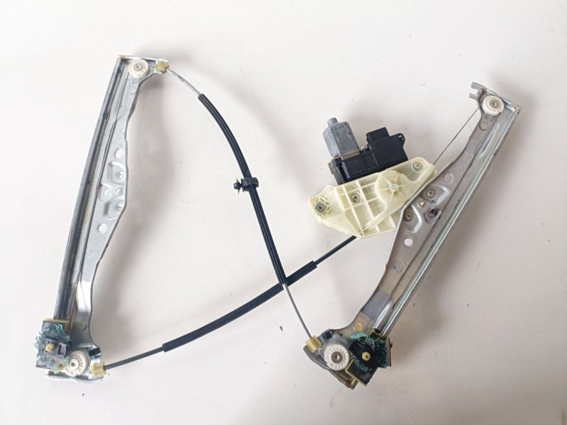 Recambio de elevalunas delantero izquierdo para citroen c4 cactus hnz referencia OEM IAM 9827307180  