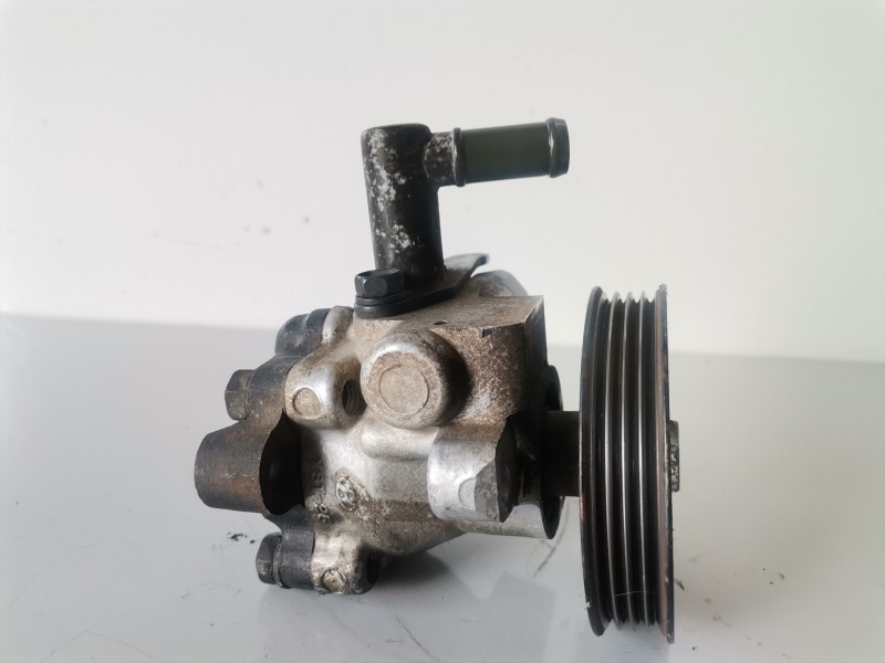 Recambio de bomba direccion para hyundai accent (lc) g4ea referencia OEM IAM 5711025000  