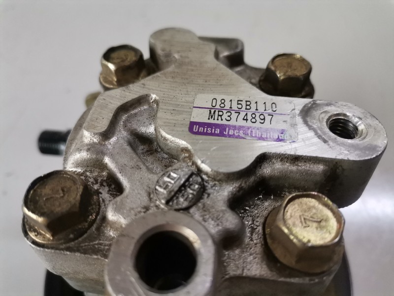 Recambio de bomba direccion para mitsubishi l200 (k70) 4d56 referencia OEM IAM MR374897  