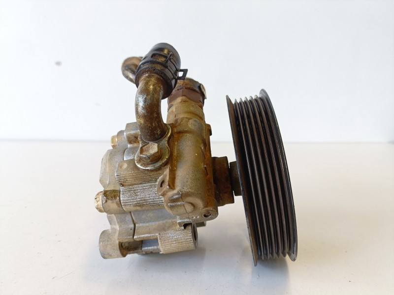 Recambio de bomba direccion para toyota rav4 (a2) 1zzfe referencia OEM IAM   