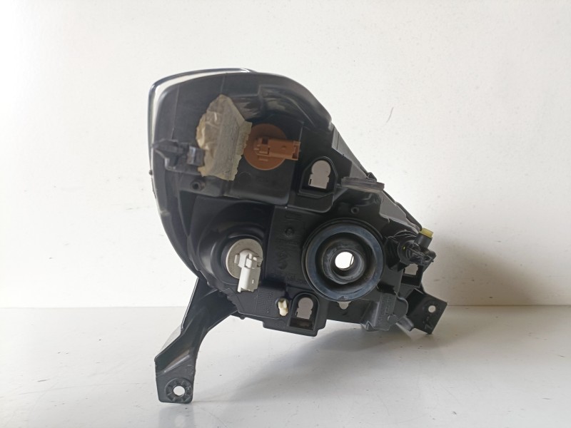 Recambio de faro izquierdo para dacia dokker k9k872 referencia OEM IAM 260607950R  