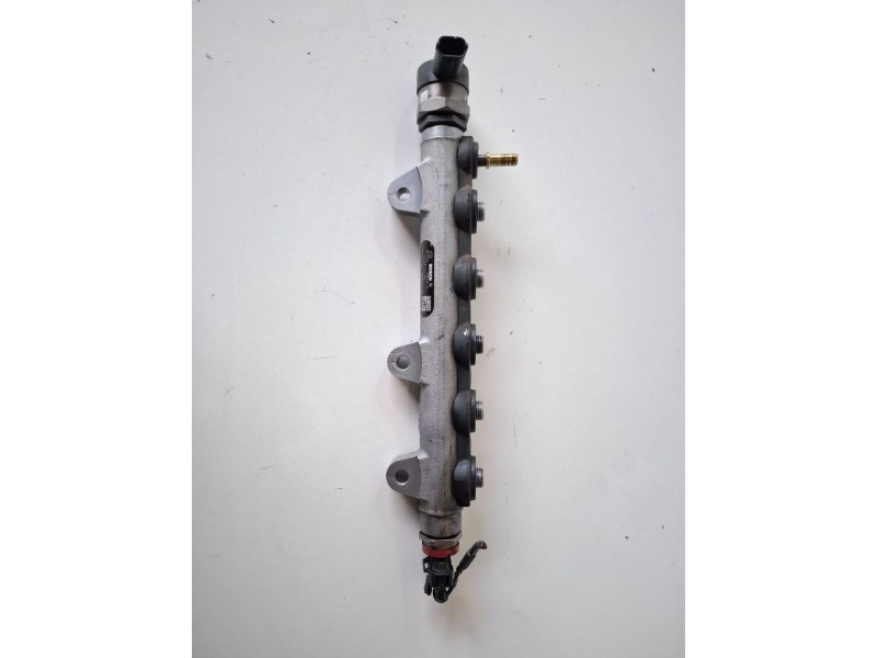Recambio de rampa inyectora para nissan qashqai (j10) m9r832 referencia OEM IAM 0445214155  