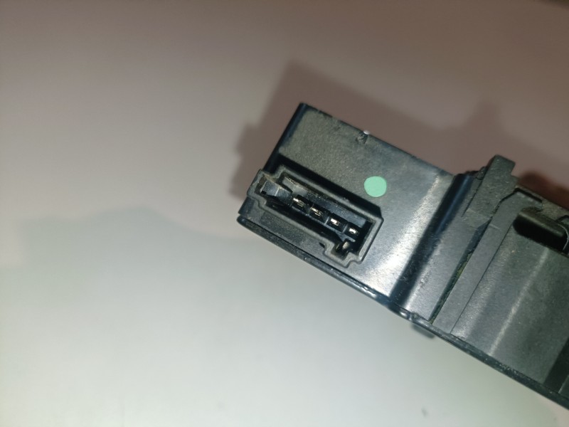 Recambio de cerradura maletero / porton para opel insignia berlina a20dth referencia OEM IAM 13501988  