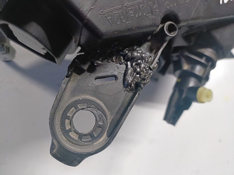 Recambio de faro izquierdo para dacia dokker k9k872 referencia OEM IAM 260607950R  