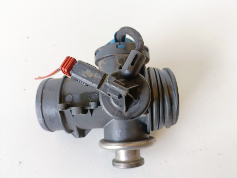 Recambio de valvula egr para peugeot 206 wjz referencia OEM IAM   