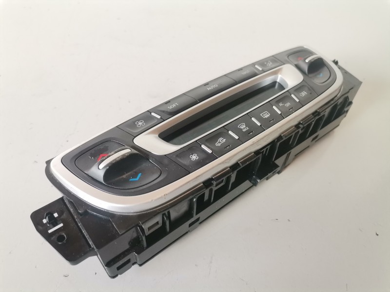 Recambio de mando climatizador para renault megane iii coupe k9k832 referencia OEM IAM 275100007R  