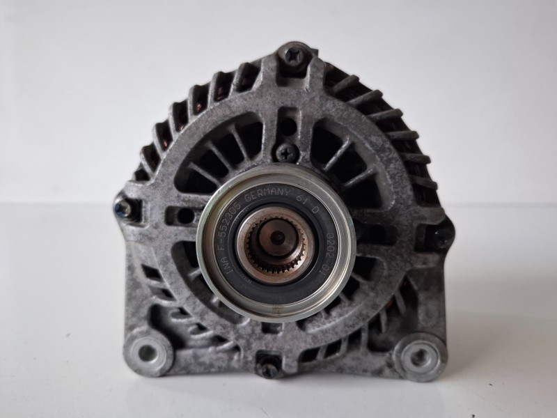 Recambio de alternador para nissan qashqai (j10) m9r832 referencia OEM IAM 23100JD71A  