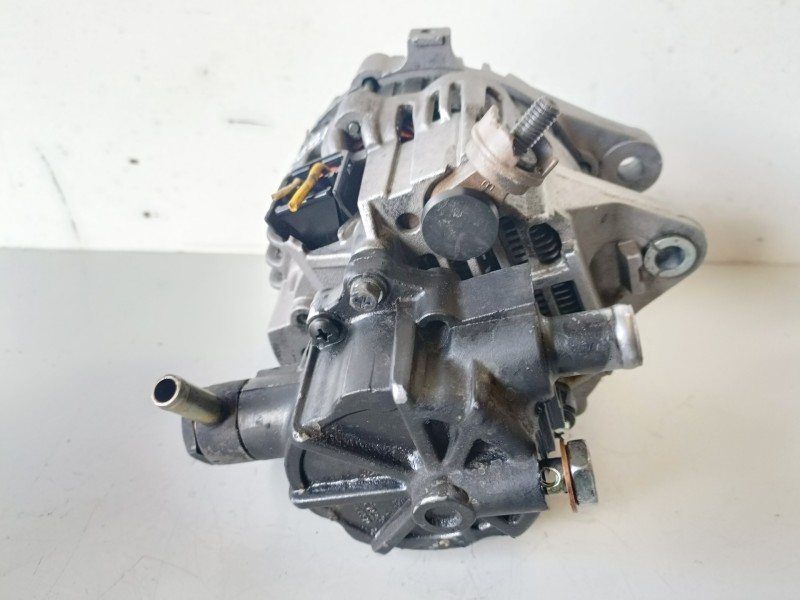 Recambio de alternador para mitsubishi l200 (k70) 4d56 referencia OEM IAM 0000179467  