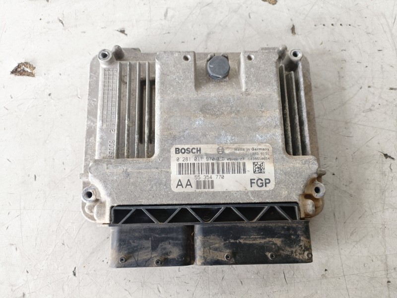 Recambio de centralita motor uce para saab 9-3 familiar z19dth referencia OEM IAM 0281011970  